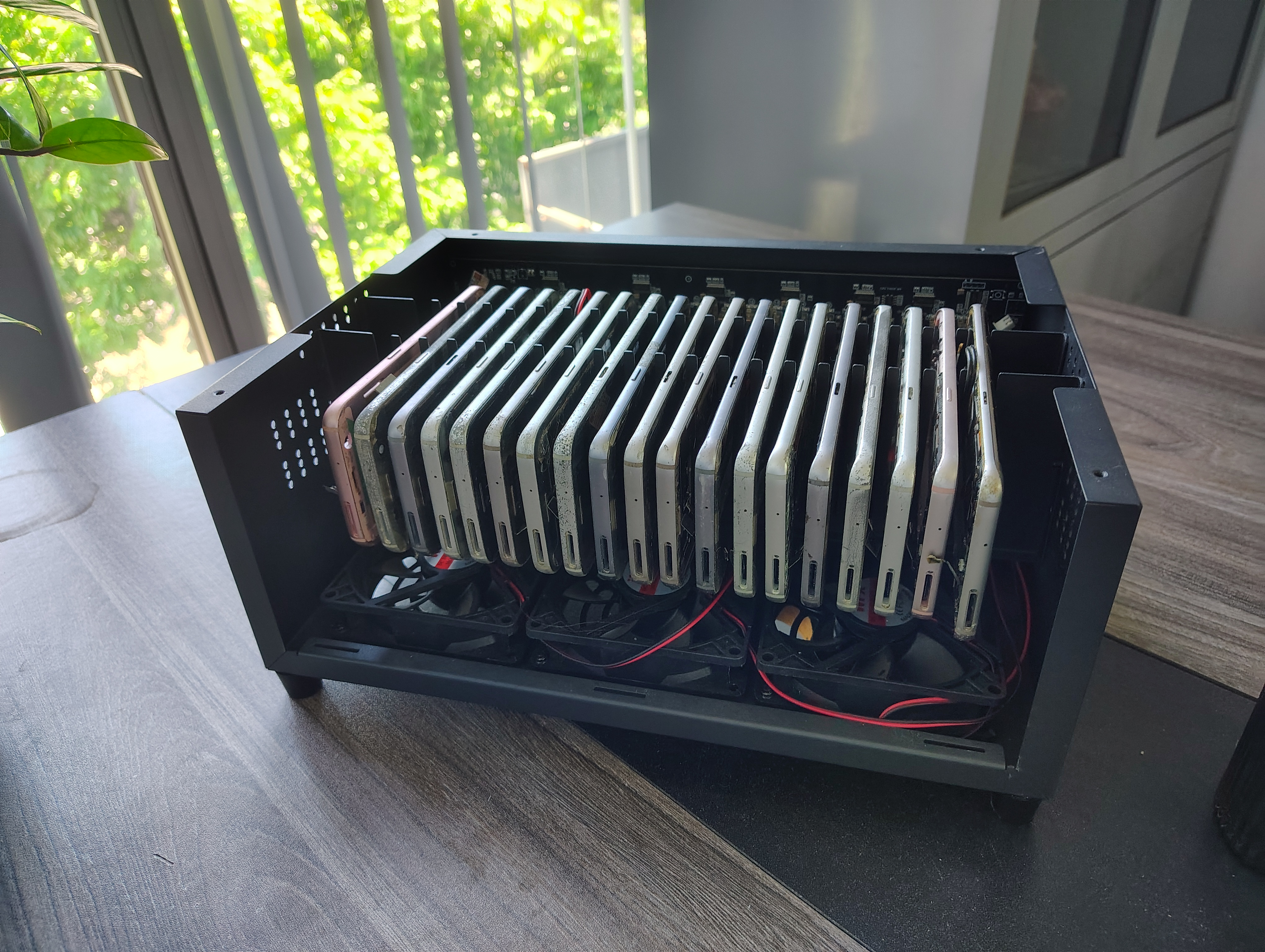 Lắp Đặt Box Phone Farm Tại Huỳnh Tấn Phát, TPHồ Chí Minh